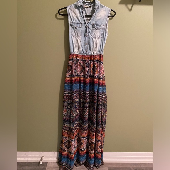 Dresses & Skirts - Espencia maxi dress